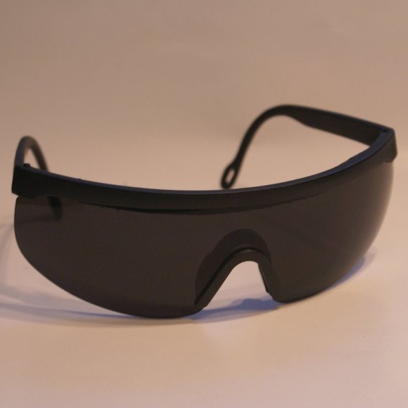 NWT True Vintage 90's Ravon sports blade wrap around super dark smoke sunglasses - Picture 1 of 7